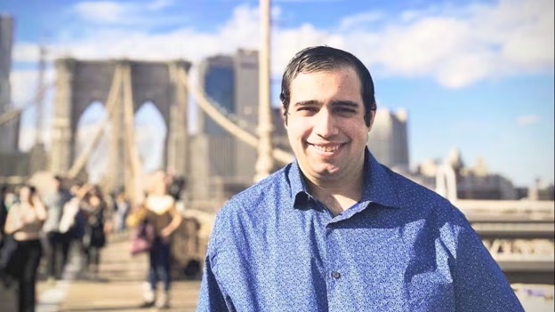 Help Group Establishes the David Shapiro Sharif Creative Arts Endowed Fund